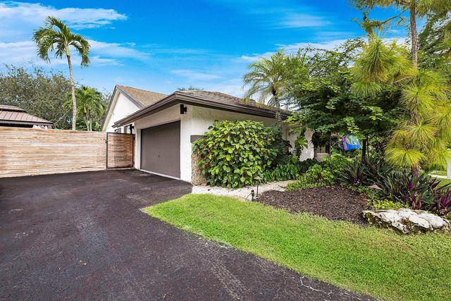 941 BAYBERRY POINT Drive, Plantation, FL 33324