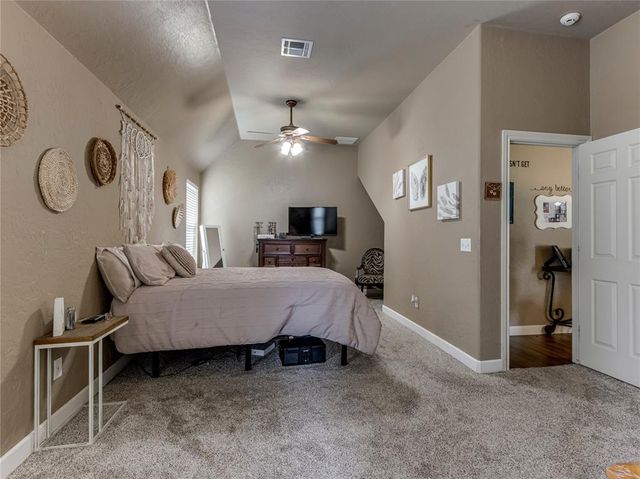 324 E Charlotte Terrace, Mustang, OK 73064