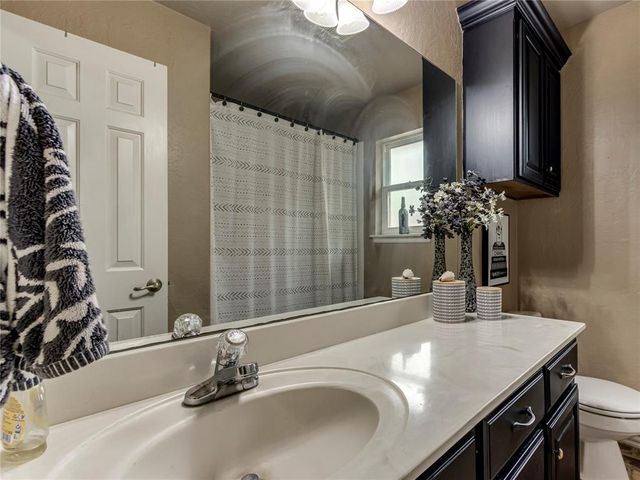 324 E Charlotte Terrace, Mustang, OK 73064