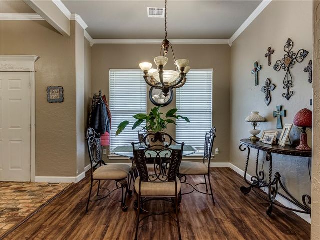 324 E Charlotte Terrace, Mustang, OK 73064