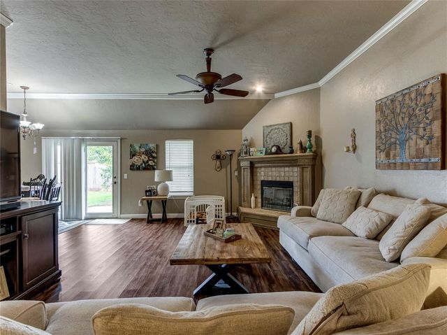 324 E Charlotte Terrace, Mustang, OK 73064