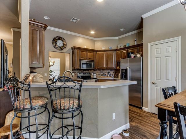 324 E Charlotte Terrace, Mustang, OK 73064