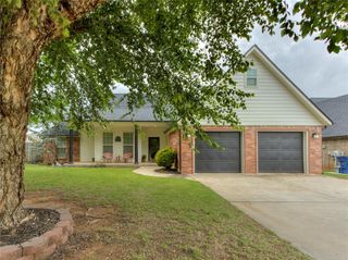 324 E Charlotte Terrace, Mustang, OK 73064