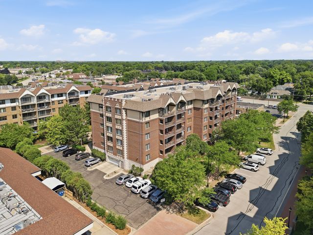 10 S Wille Street 209, Mount Prospect, IL 60056