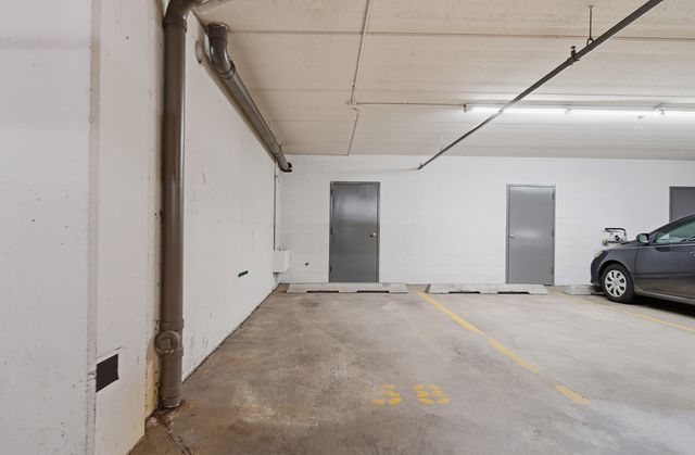 10 S Wille Street 209, Mount Prospect, IL 60056
