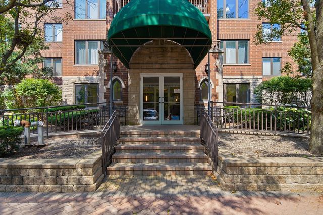 10 S Wille Street 209, Mount Prospect, IL 60056