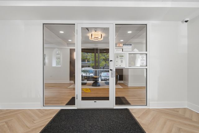 10 S Wille Street 209, Mount Prospect, IL 60056