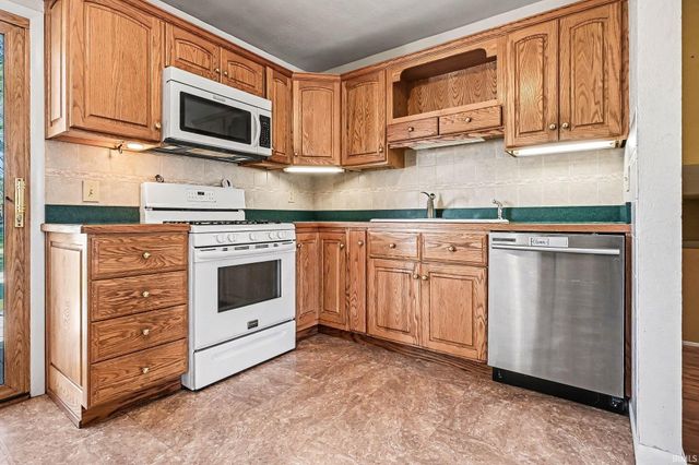 22127 Farmwood Drive, Bristol, IN 46507