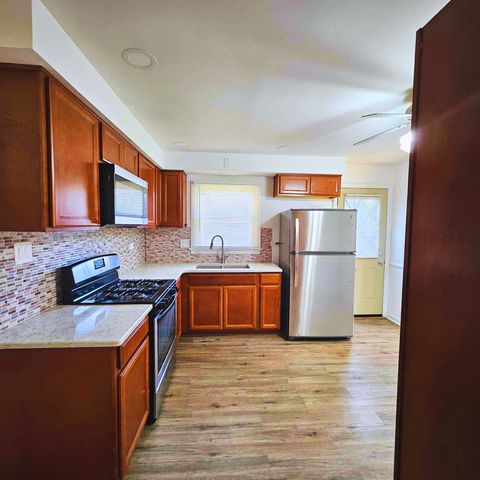 525 N Park Drive, Glenwood, IL 60425