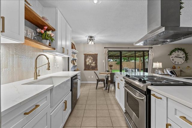 5413 Rock Springs Drive, La Porte, TX 77571