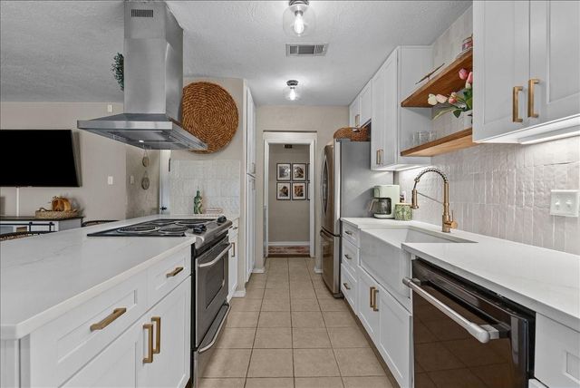 5413 Rock Springs Drive, La Porte, TX 77571