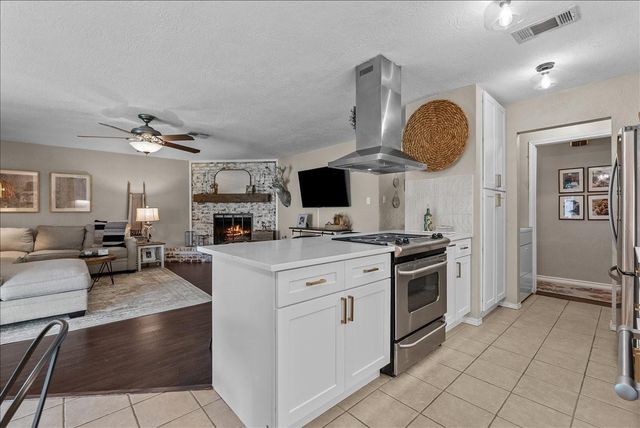 5413 Rock Springs Drive, La Porte, TX 77571