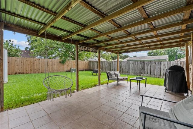 5413 Rock Springs Drive, La Porte, TX 77571