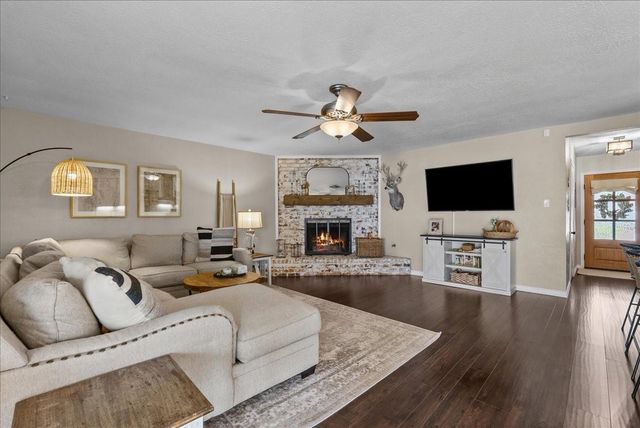 5413 Rock Springs Drive, La Porte, TX 77571