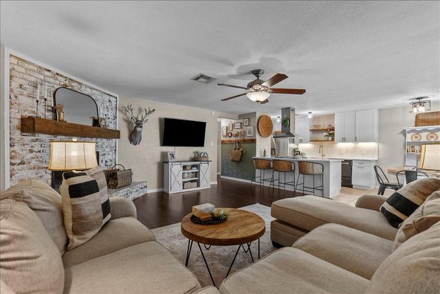 5413 Rock Springs Drive, La Porte, TX 77571