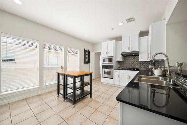 6111 Windwater Pointe, Houston, TX 77036