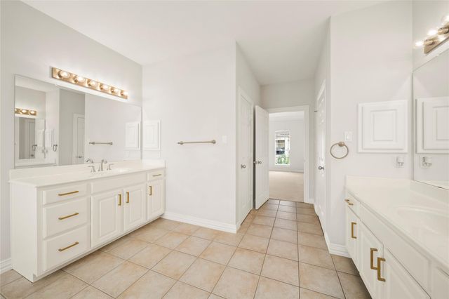 6111 Windwater Pointe, Houston, TX 77036