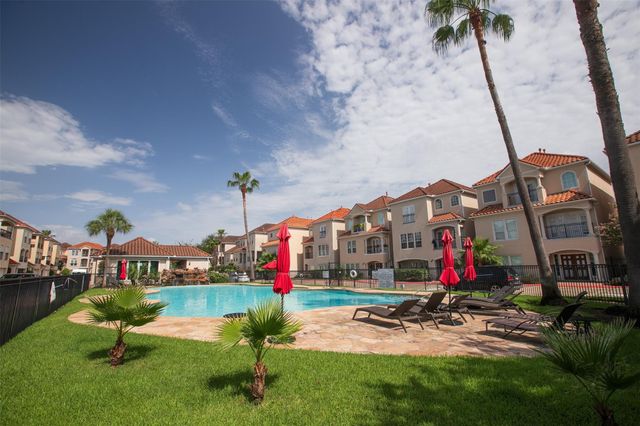6111 Windwater Pointe, Houston, TX 77036