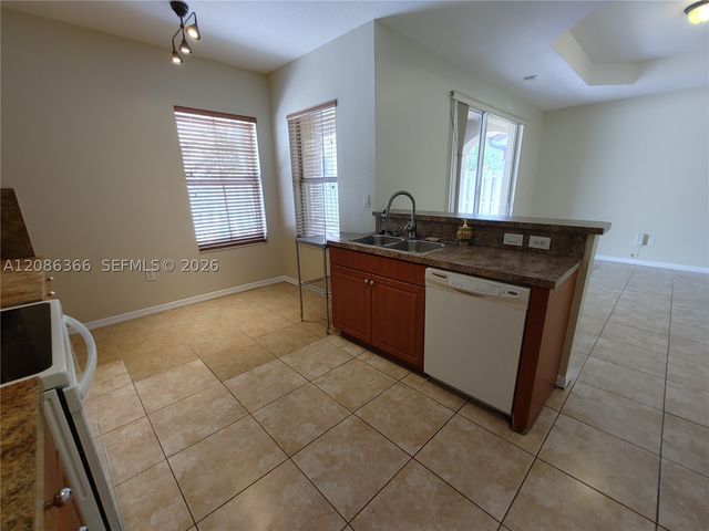 15243 SW 28 TE, Miami, FL 33185