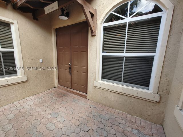 15243 SW 28 TE, Miami, FL 33185