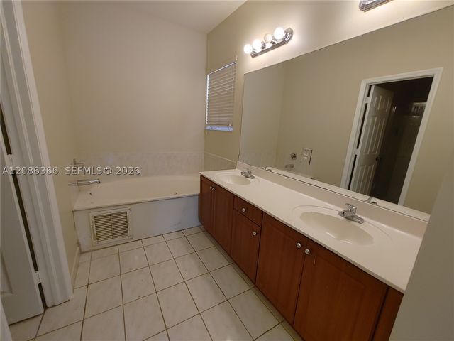15243 SW 28 TE, Miami, FL 33185