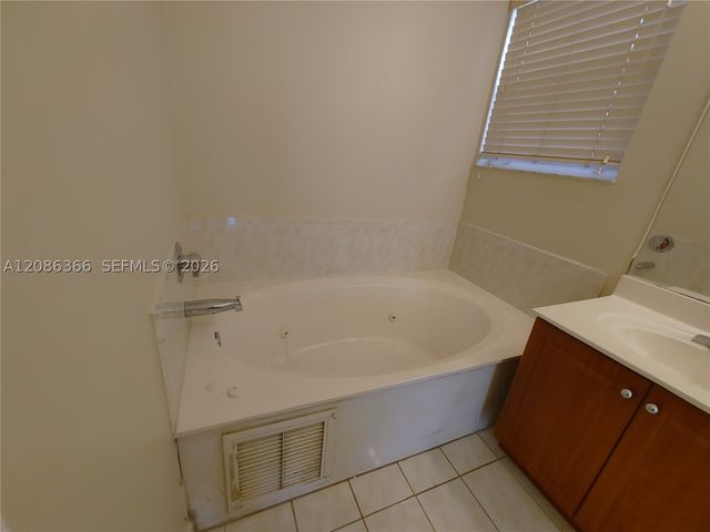 15243 SW 28 TE, Miami, FL 33185