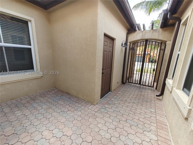 15243 SW 28 TE, Miami, FL 33185