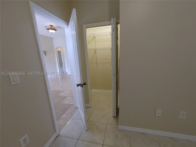15243 SW 28 TE, Miami, FL 33185