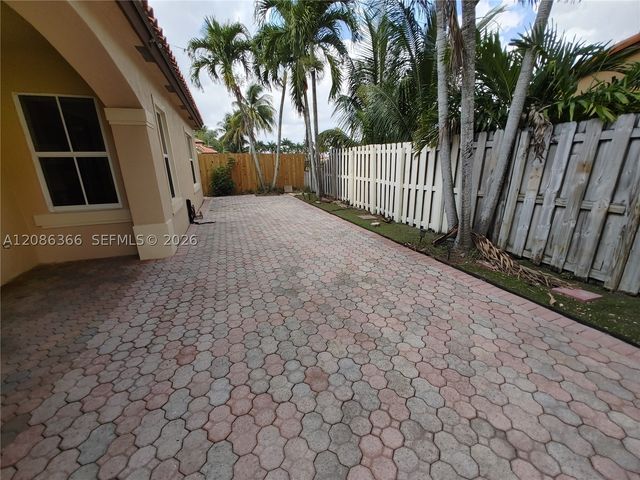 15243 SW 28 TE, Miami, FL 33185