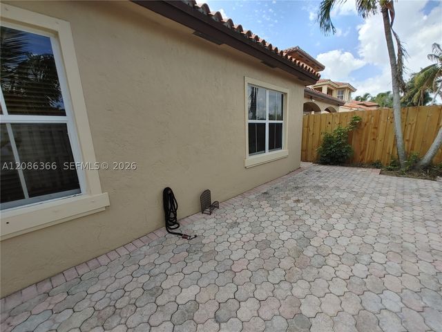 15243 SW 28 TE, Miami, FL 33185