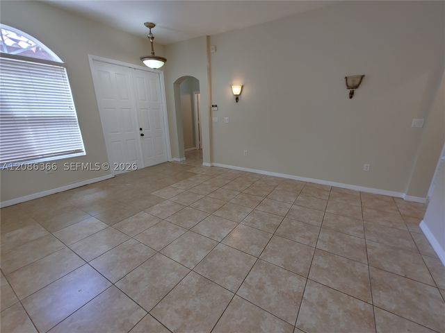 15243 SW 28 TE, Miami, FL 33185