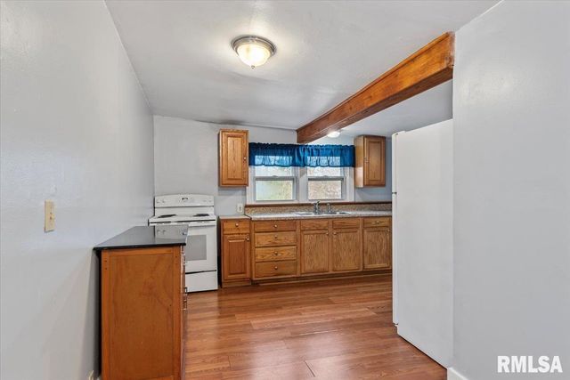 510 S MAUVAISTERRE Street, Jacksonville, IL 62650