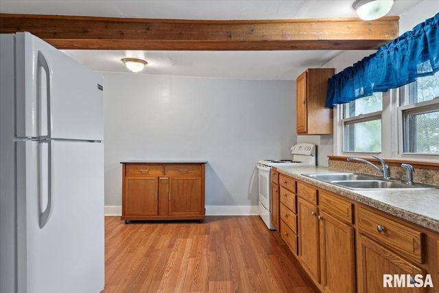 510 S MAUVAISTERRE Street, Jacksonville, IL 62650