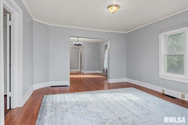 510 S MAUVAISTERRE Street, Jacksonville, IL 62650