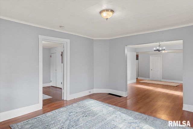 510 S MAUVAISTERRE Street, Jacksonville, IL 62650