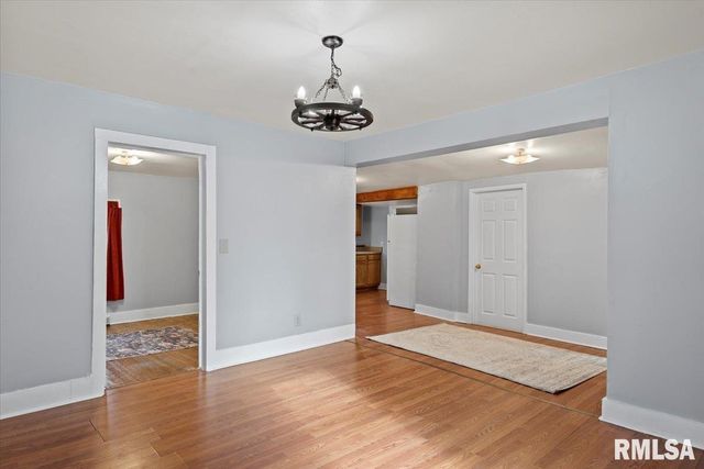 510 S MAUVAISTERRE Street, Jacksonville, IL 62650