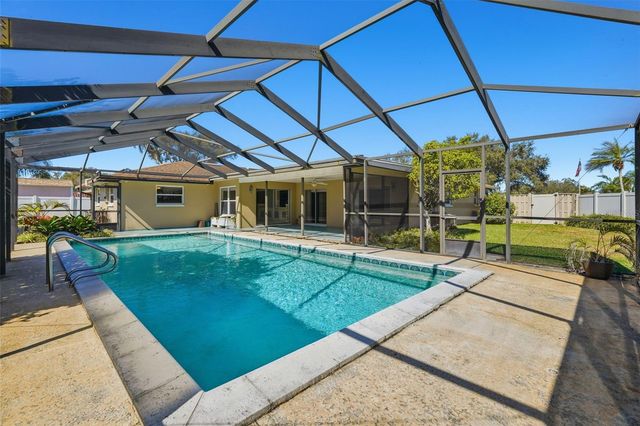 13442 105TH AVENUE, Largo, FL 33774