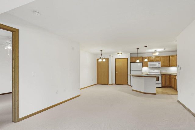 6815 Parkside Circle, Windsor, WI 53532