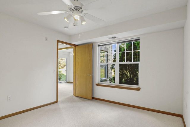 6815 Parkside Circle, Windsor, WI 53532