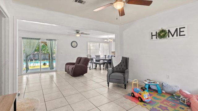 103 Mary Cir., Hattiesburg, MS 39402