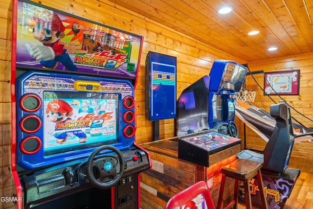 1642 Kissing Way, Sevierville, TN 37862