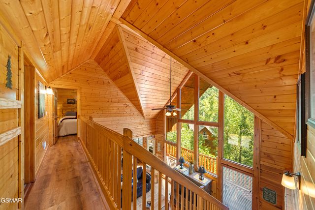 1642 Kissing Way, Sevierville, TN 37862