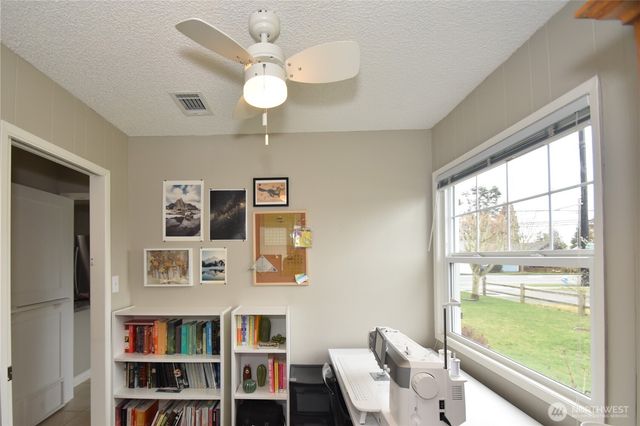 701 E Grover Street, Lynden, WA 98264