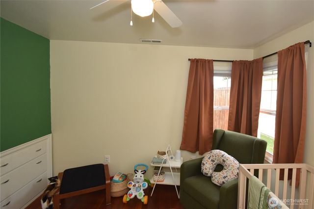 701 E Grover Street, Lynden, WA 98264