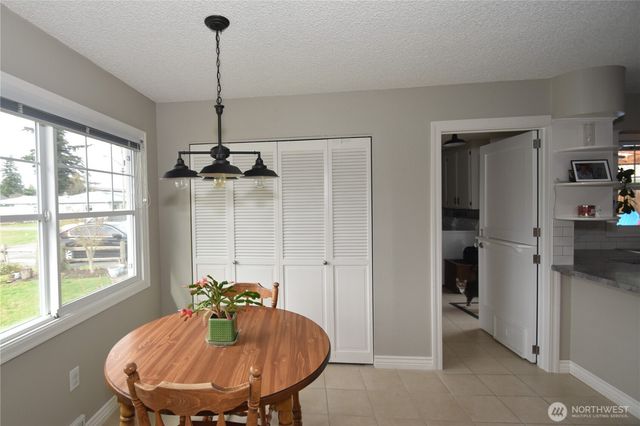 701 E Grover Street, Lynden, WA 98264