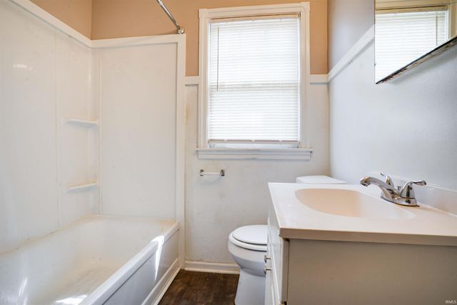 1225 S Harlan Avenue, Evansville, IN 47714