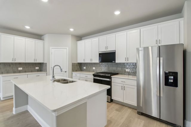 2725 Kobuk Drive, Corinth, TX 76209