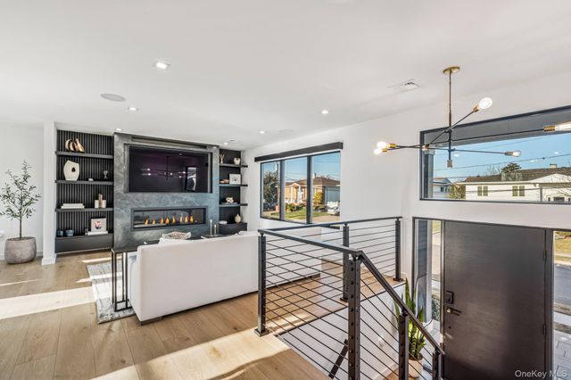 3000 Holiday Park Drive, Merrick, NY 11566