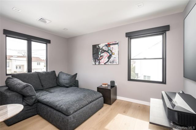 3000 Holiday Park Drive, Merrick, NY 11566