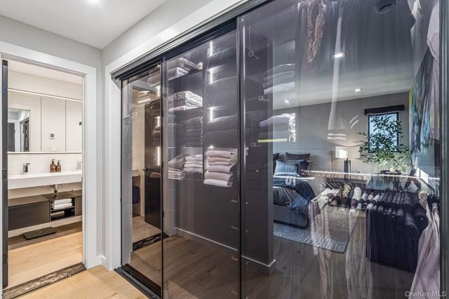 3000 Holiday Park Drive, Merrick, NY 11566